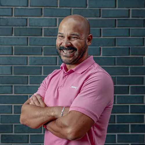 Luis Diaz — Founder & Director, Scéal Video